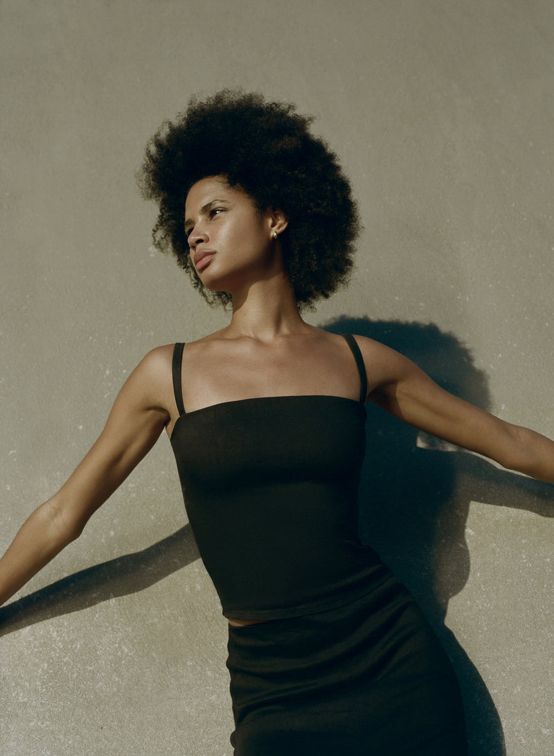 The Naomi Top in Stretch Linen